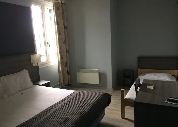 Restaurant De La Poste Hotell 2*