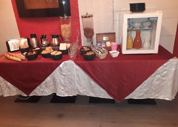 Szálloda Restaurant De La Poste 2*